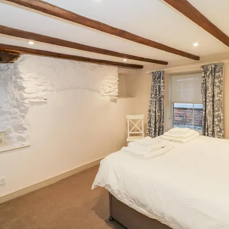Holiday home Dovecote