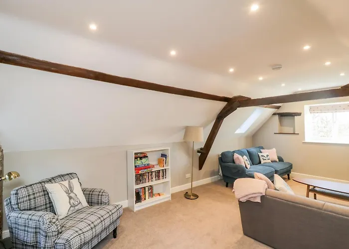 Holiday home Dovecote *